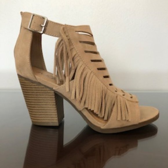 LEATHER SUEDE FRINGED HEELED ANKLE BOOTS - never worn or worn once - Picture 5 of 7